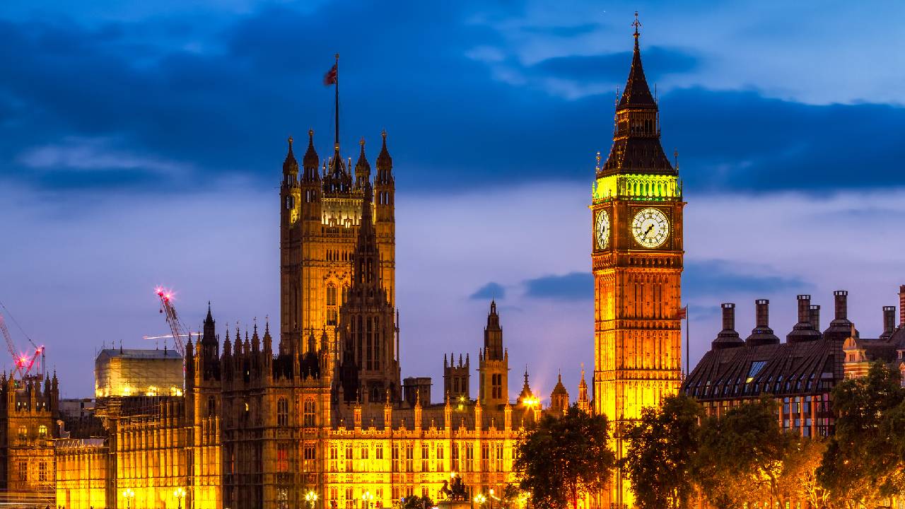 parliament, night_summary.jpg